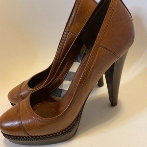 Burberry Classic Pumps